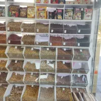 قفسه و دکوراسیون مغازه mdf و ۴ سیلو قهوه قیمت تواف