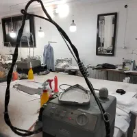 وسط‌کار و چرخکار آشنا به دوخت پیراهن