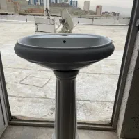 روشویی کاملا سالم با پایه