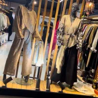 دکور و رگال مغازه بوتیکی