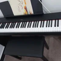 پیانو Yamaha p225