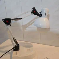 چراغ  مخصوص مطالعه و ناخن