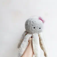 عروسک به بعبعی|اسباببازی|رودهن, |دیوار