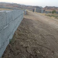 زمین حصارکشی شده بغل تبریز