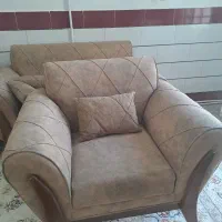 مبل راحتی در حد نو