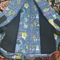 کیف مدرسه و موکت|کیف، کفش، کمربند|ورامین, ورامین|دیوار