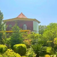 باغ-ویلا-استخردار-بهشتی-پنهان-بین-جنگل-و-دریا-نور