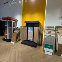 پخش پارکت‌ و قرنیز‌ و کاغذ دیواری به قیمت پخش