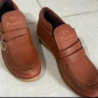 کفش عسلی|کیف، کفش، کمربند|بومهن, |دیوار