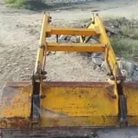 تراکتور  بیل چهار جک