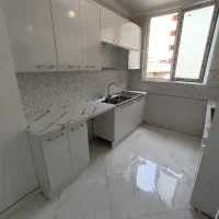 ۸۵ متر فول امکانات چسبیده به ولیعصر