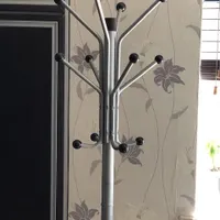 چوب لباسی ایستاده