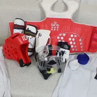 لباس و لوازم مبارزه تکواندو