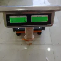 ترازو ۱۵۰ کیلویی