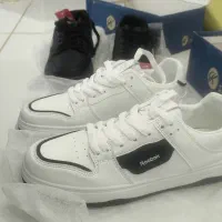 دو جفت کفش اسپرت نو