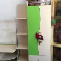 میز تحریر و کمد و کتابخانه