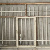 در و پنجره  و  درچاه.