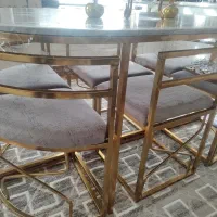 میز. غذاخوری