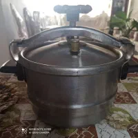 زودپز قدیمی جنس خوب سالم و مرتب