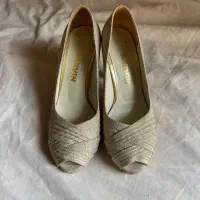 کفش پاشنه بلند