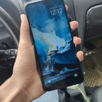 پوکو c75 در حد آکبند