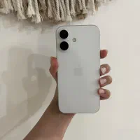 ایفون ۱۶ نرمال