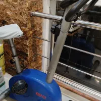 دوچرخه ثابت ورزشی