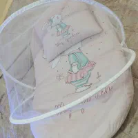 پشه بند و قنداق سوئیسی