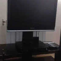 تلوزیون ومیز تلویزیون