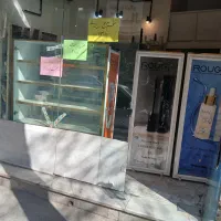 قفسه ویترین