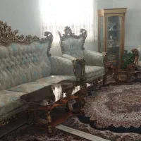 مبل۹نفره بامیز وعسلی.همراه میزغذاخوری ۴نفره.درحدنو
