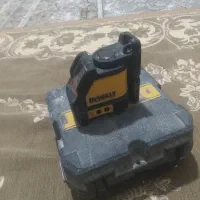 تراز لیزری دیوالت