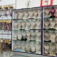 همکار فروشنده در عطر و بدلیجات(خانم)