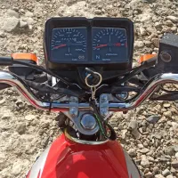 200 مدل 1402. کاربرات شده|موتورسیکلت|شازند, |دیوار