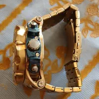 فروشی|ساعت|سراب, |دیوار