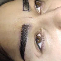 کاشت ابرو با قیمت خیلی خوب|خدمات آرایشگری و زیبایی|شیراز, قصرالدشت|دیوار