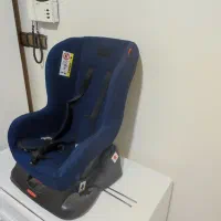 صندلی کودک و ماشین