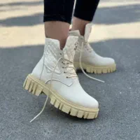 بوت و نیم بوت نو|کیف، کفش، کمربند|قم, باجک یک|دیوار