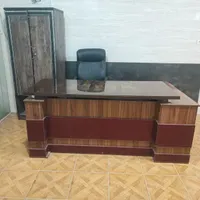 میز مدیریتی . صندلی چرخدار