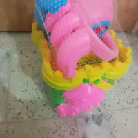 سطل شن بازی قلعه بزرگ|اسباب‌بازی بچه|شاهین‌شهر, گرگاب|دیوار