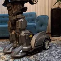 ماشین شارژی ربات وارداتی کمیاب (آدم اهنی)|اسباببازی بچه|تهران, حکیمیه|دیوار