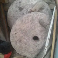 سنگ اسیاب قدیمی