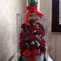 گل زیبا و مصنوعی