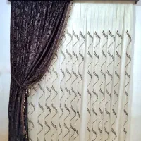 فروش فوری.یک جفت پرده مخمل و حریر گلدوزی‌شده