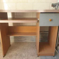 میز کامپیوتر و تلویزیون با میز