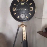 ساعت ایستاده