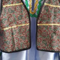 تعدادی لباس محلی|کفش و لباس بچه|مشهد, سمزقند|دیوار