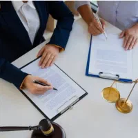 فقط کارآموزان وکالت تهران و دانشجویان رشته حقوق