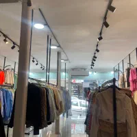 فروشنده خانم و اقا ماهر پوشاک (ادمین و مدل خانم )