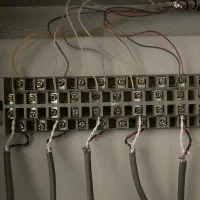 انجام کلیه برق صنعتی و ساختمانی